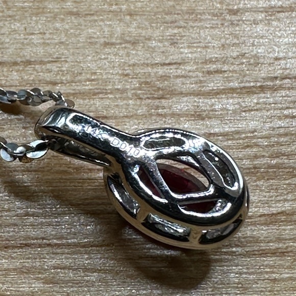 Ruby and Diamond pendant 14kt (NEW) - Picture 8 of 13
